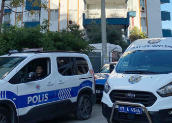 Antalya'da 3 kardeş evde ölü bulundu