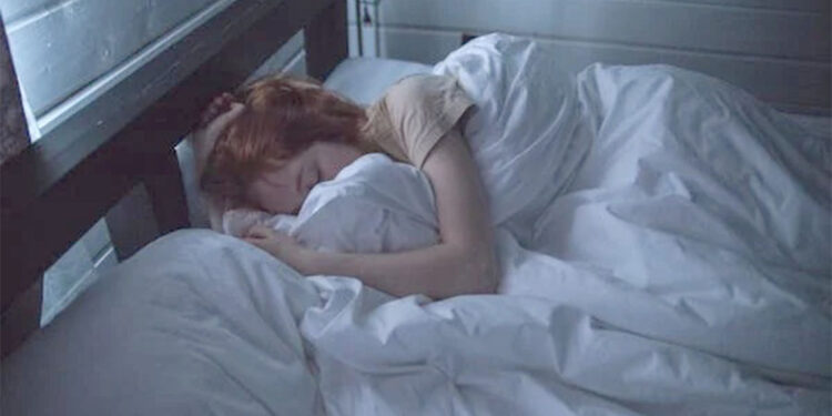 Sağlıklı yaşlanmak için günde en az 7 saat uyumak şart