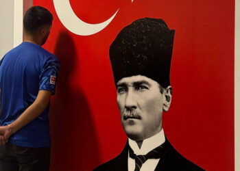Atatürk görseline basan yabancı uyruklu tutuklandı