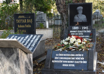 Atatürk'ün Başyaverinin kabri anıt mezara dönüştürüldü