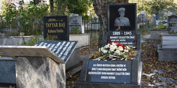 Atatürk'ün Başyaverinin kabri anıt mezara dönüştürüldü