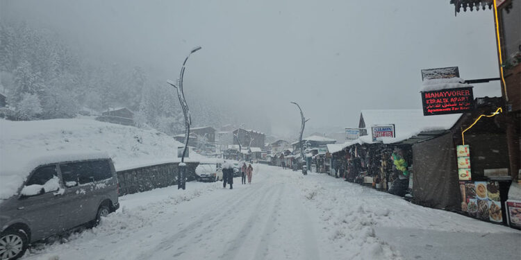 Ayder Yaylası kar altında