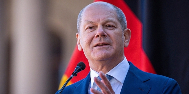 Almanya Başbakanı Scholz, Trump ile telefonda görüştü