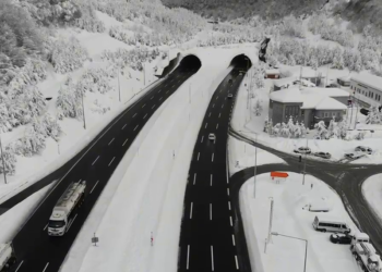 Anadolu Otoyolu'nun Bolu Dağı geçişi trafiğe kapatılacak