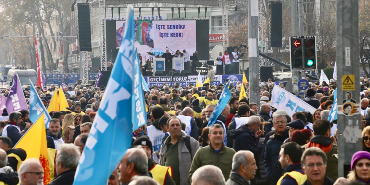 Ankara'da kamu çalışanlarından miting
