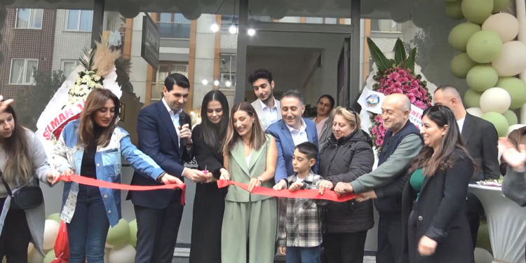 Avcılar'da 'Üreten Eller Projesi'nden Kadınlar Kahvesine