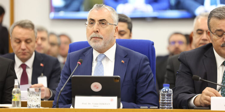 Herkesin mutabık kalacağı bir asgari ücrette uzlaşılacak