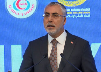 Sağlık çalışanları toplumların en kıymetli güvencesidir