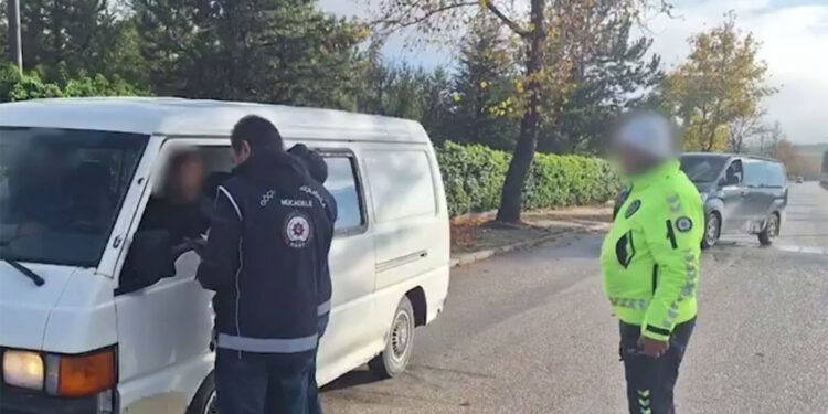 Kalkan-31 operasyonlarında bin 298 düzensiz göçmen yakalandı