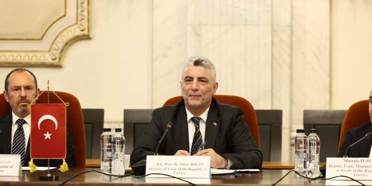 Bakan Bolat Romanya'da