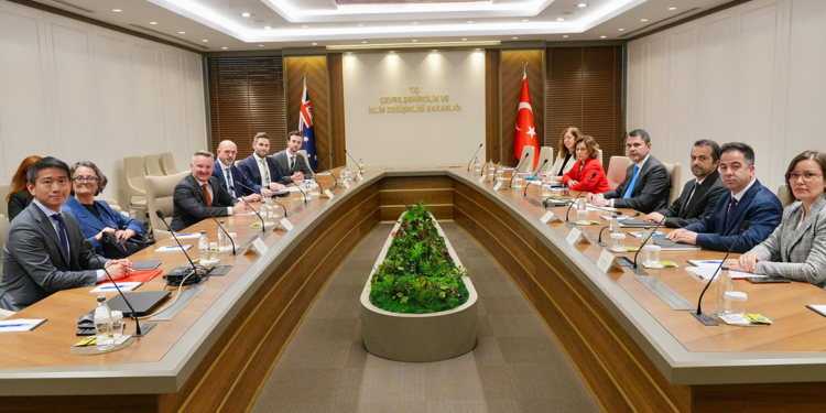 Bakan Kurum, Avustralya Çevre Bakanı Bowen ile görüştü