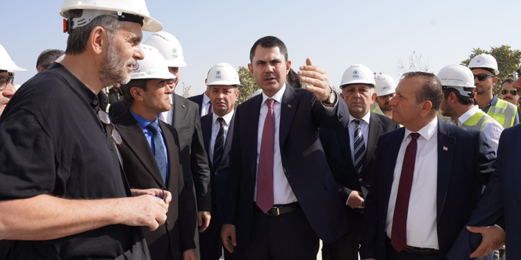 Bakan Murat Kurum KKTC'ye gitti