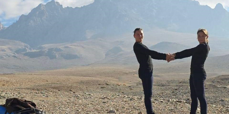 Belaruslu dağcı ikiz kız kardeşlerden 2 gündür haber yok