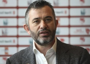Beşiktaş Kulübü Asbaşkanı Onur Göçmez istifasını yönetime sundu