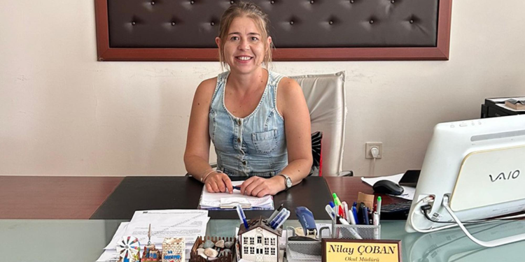 Bıçakla annesini öldürüp 4 akrabasını da yaraladı