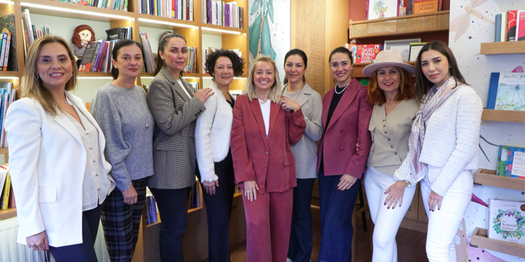 Booky Kitabevi'nde her hafta farklı yazarlar ağırlanıyor