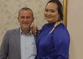 Boşanma aşamasındaki eşini kemerle boğup öldürdü