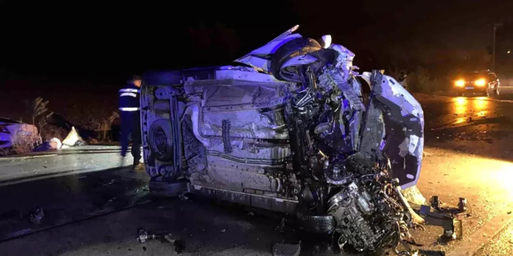 Burdur'da zincirleme kaza: 1 ölü, 7 yaralı