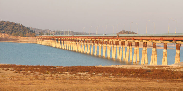 Çukurova'yı besleyen suyun yüzde 75'i boşa akıyor