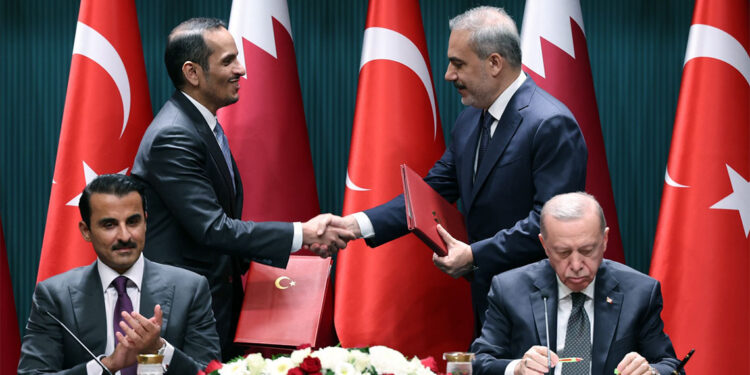 Katar ve Türkiye arasında 8 anlaşma ve 1 ortak bildirim imzalandı