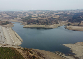 Çanakkale'deki Bayramiç Barajı'nda su seviyesi yüzde 10'lara düştü
