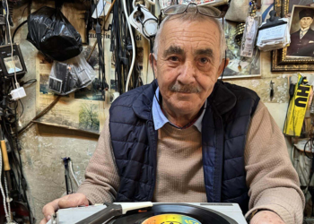 Çarşının son radyo tamircisi