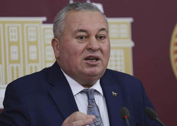 Cemal Enginyurt partisinden istifa etti