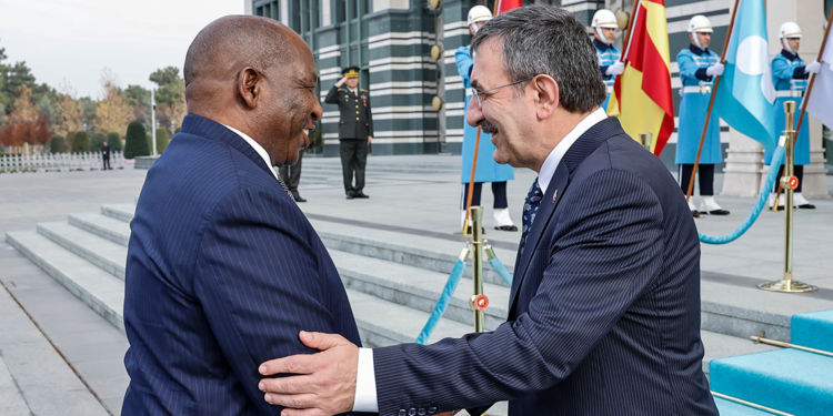 Cevdet Yılmaz, Lesotho Başbakanı Matekane ile görüştü