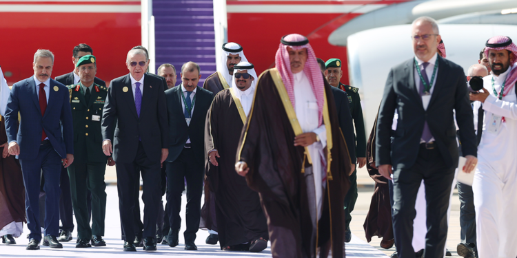 Cumhurbaşkanı Erdoğan Riyad'a ulaştı