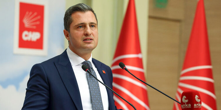 Devlet Bahçeli özgür basına karşı saldırgan tavrından vazgeçmiyor