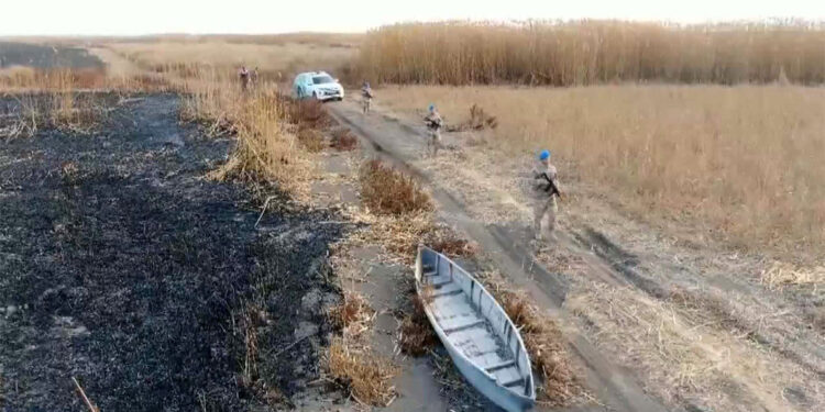 Eber Gölü'nde komandolar devriye atıyor
