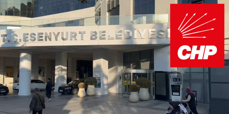 Esenyurt Belediyesi'nde CHP tabelası indirildi