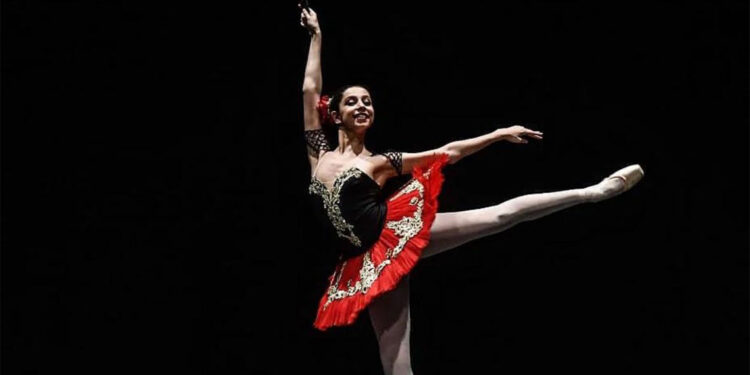 Balerin Eylül Sıla odasında ölü bulundu