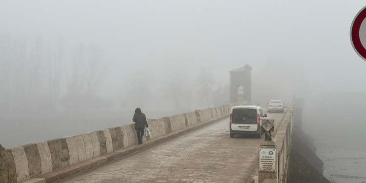 Edirne'de sis etkili oldu