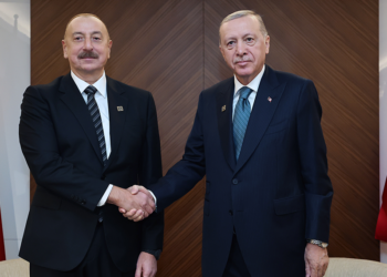 Erdoğan Kırgızistan'da İlham Aliyev ile görüştü