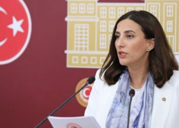 Türkiye bir gecede tek bir kişinin imzasıyla nefessiz kalıyor!