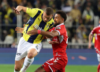 Biz Türk futbolu için adalet istiyoruz, kimsenin hakkı yenmesin