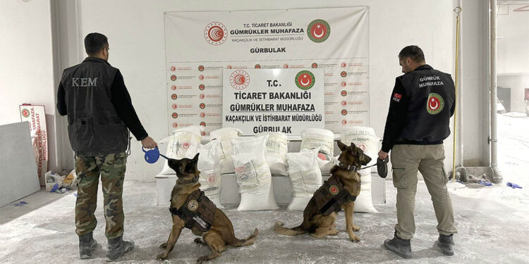 Gürbulak Sınır Kapısı'nda 4.5 ton metamfetamin ele geçirildi