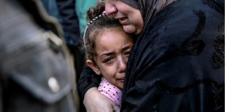 Gazze'de can kaybı 43 bin 922'ye yükseldi