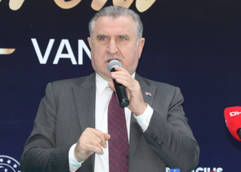 Gençlerimiz spor yapsın, terörün pençesine gitmesin