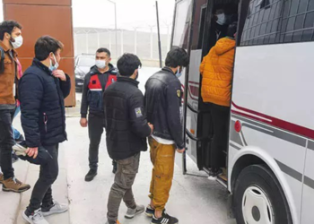 Geri gönderme merkezlerinde 'kötü muamele' iddialarına yanıt