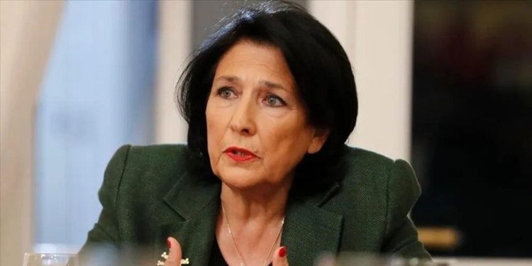 Gürcistan Cumhurbaşkanı'ndan seçimlerin yenilenmesi çağrısı