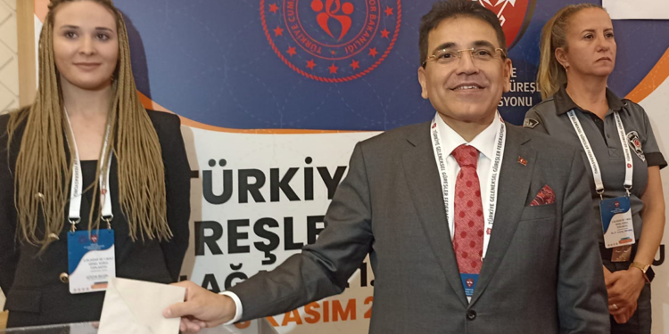 Güreşler Federasyonu’nda İbrahim Türkiş tekrar başkan seçildi