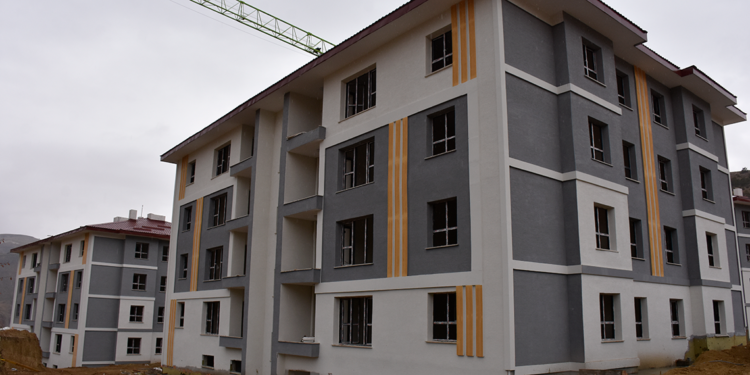 Gürün'de 'asrın felaketi'nin izleri siliniyor