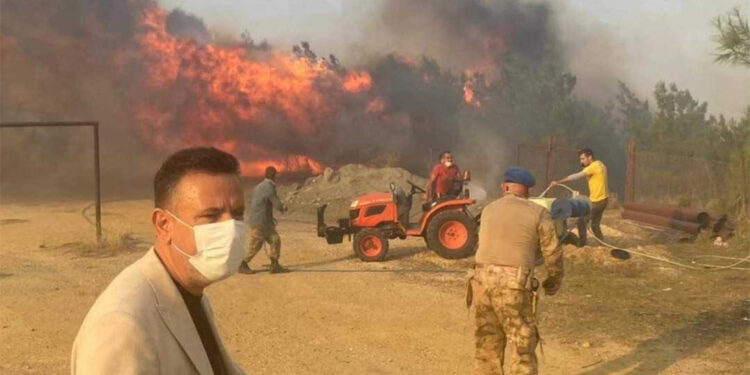 Hatay'daki orman yangını 4 eve sıçradı