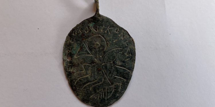 Hadrianopolis’te Hz. Süleyman'ın resmedildiği kolye ucu bulundu