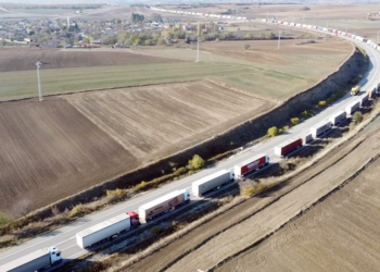 Hamzabeyli'de 25 kilometre TIR kuyruğu oluştu