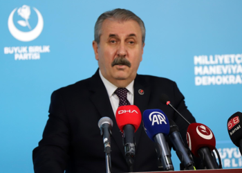 Harp okullarımız siyasetin malzemesi yapılmamalı