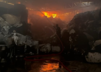 Hatay'da çırçır fabrikasında yangın
