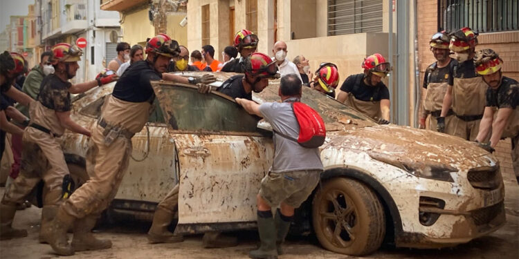 İspanya'da halkın istifa çağrısını hükümet reddetti